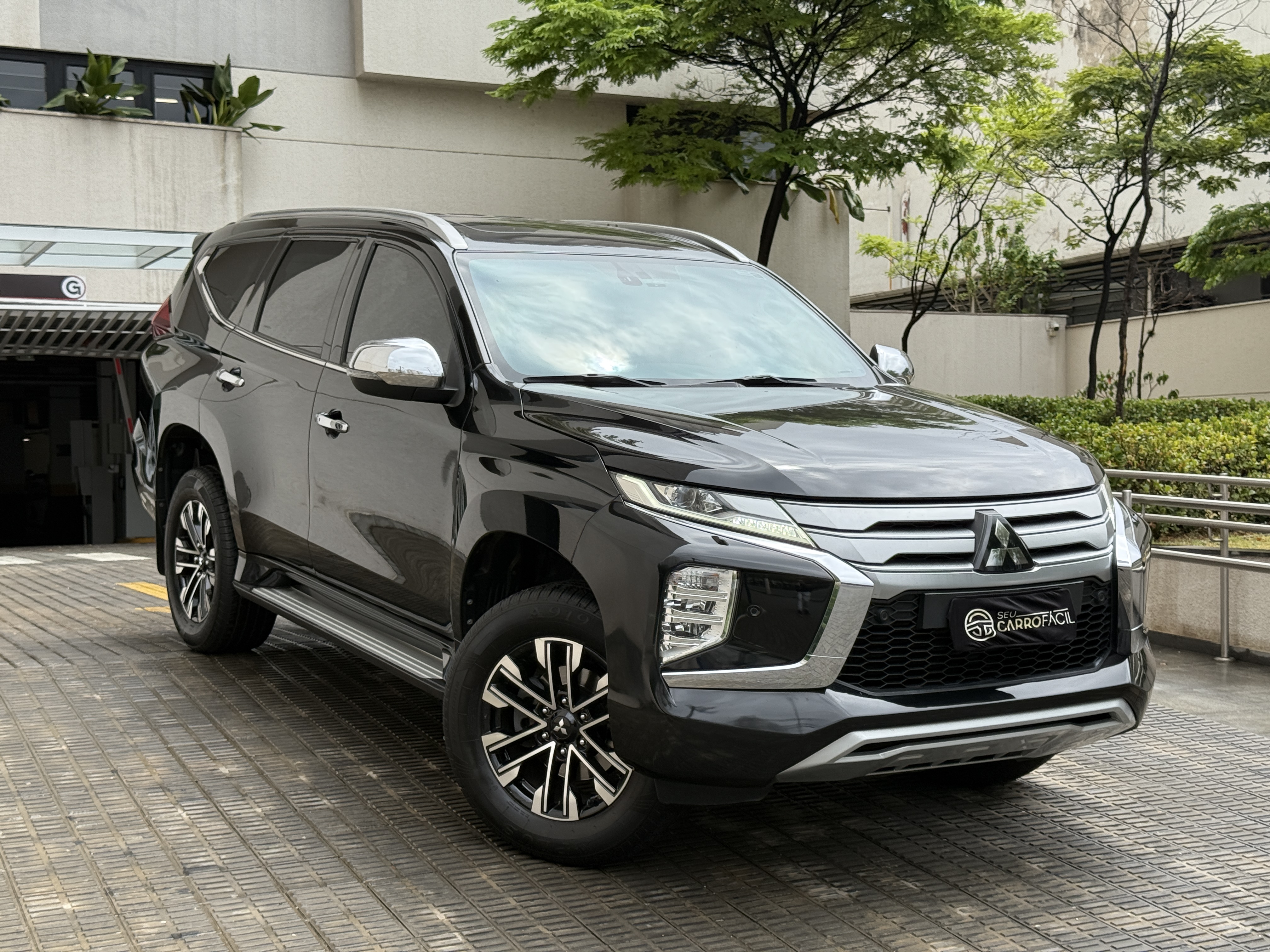 Mitsubishi Pajero Sport HPE-S