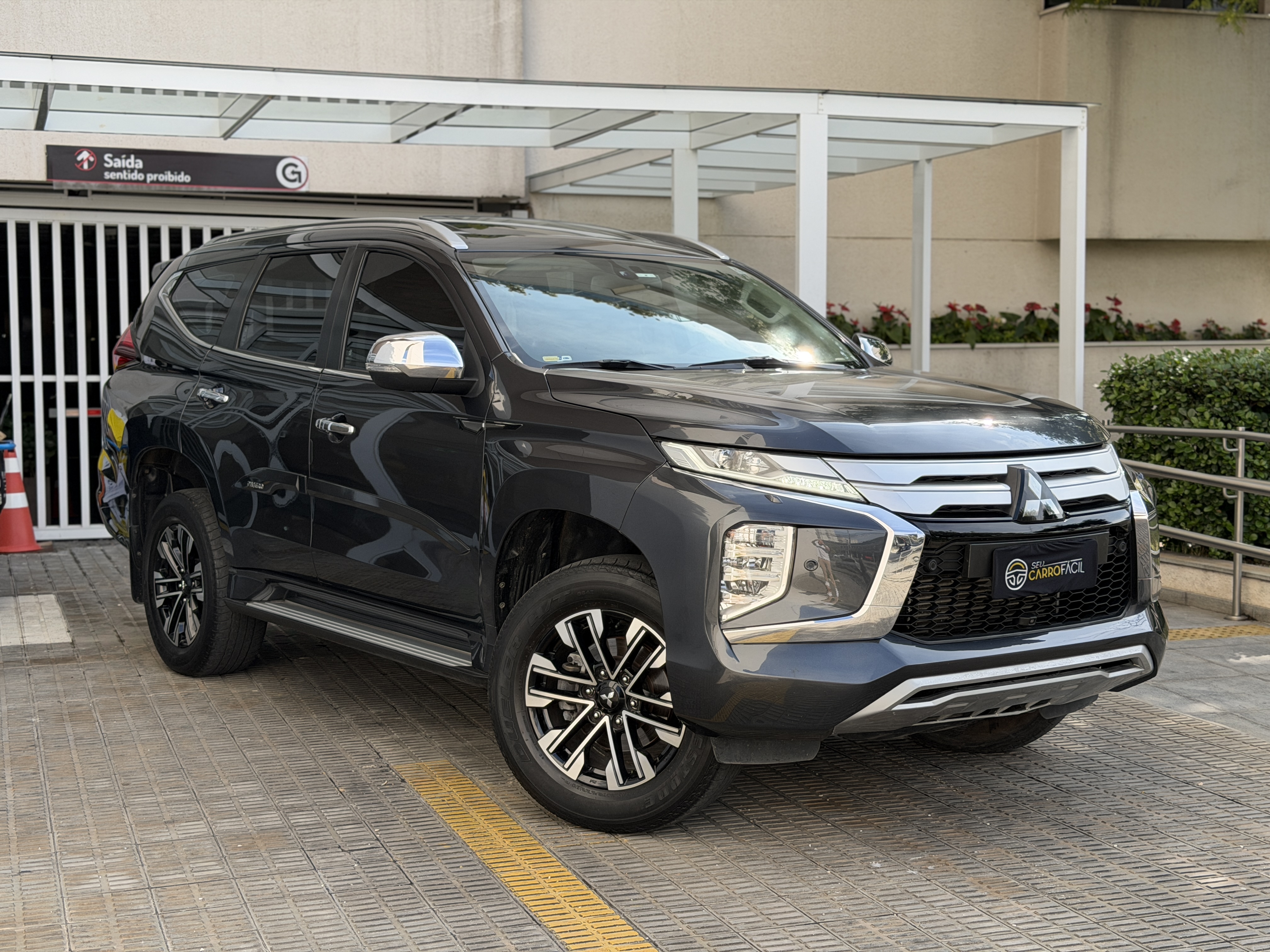 Mitsubishi Pajero Sport HPE-S